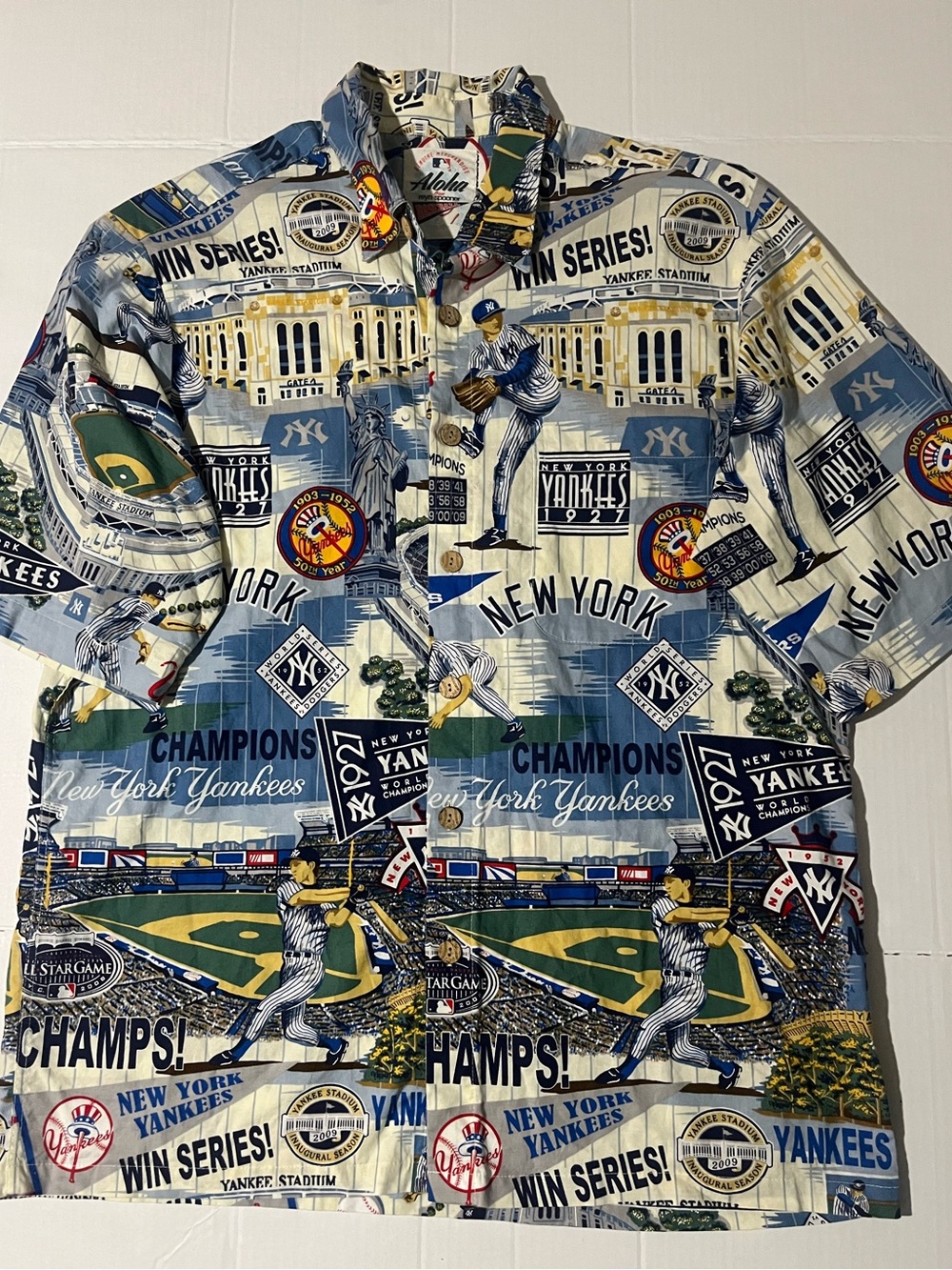 Reyn Spooner MLB New York Yankees Scenic Hawaiian shirt